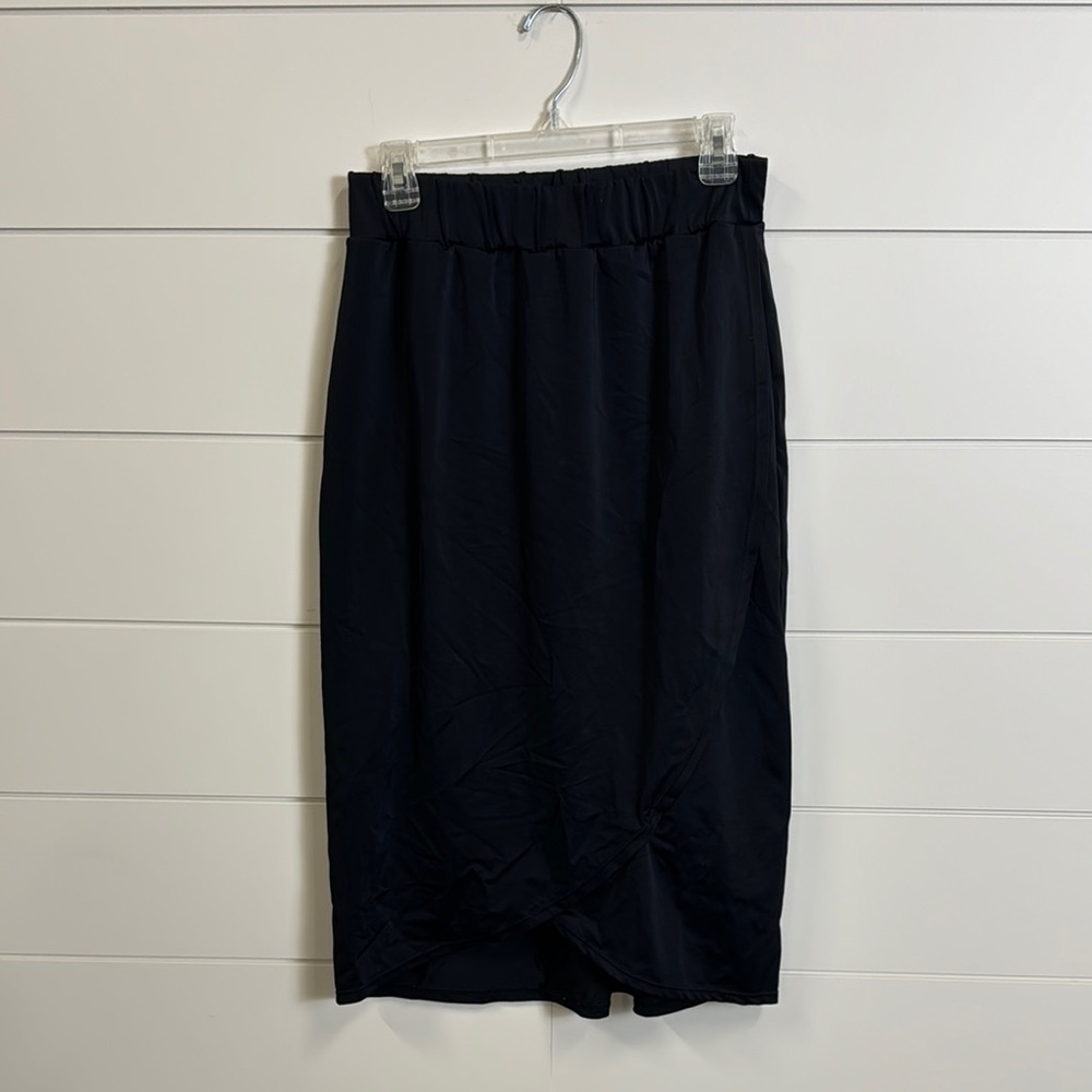 Dainty Jewells black swim skirt